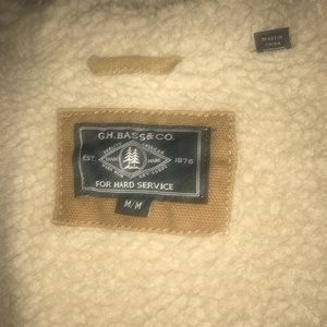 A lovely for insulated jacket only worn 1 time.